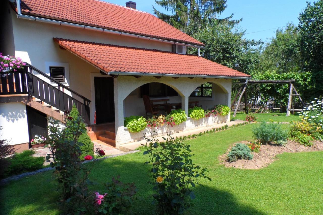 Villa Ruhige Lage Rakovica Exterior photo
